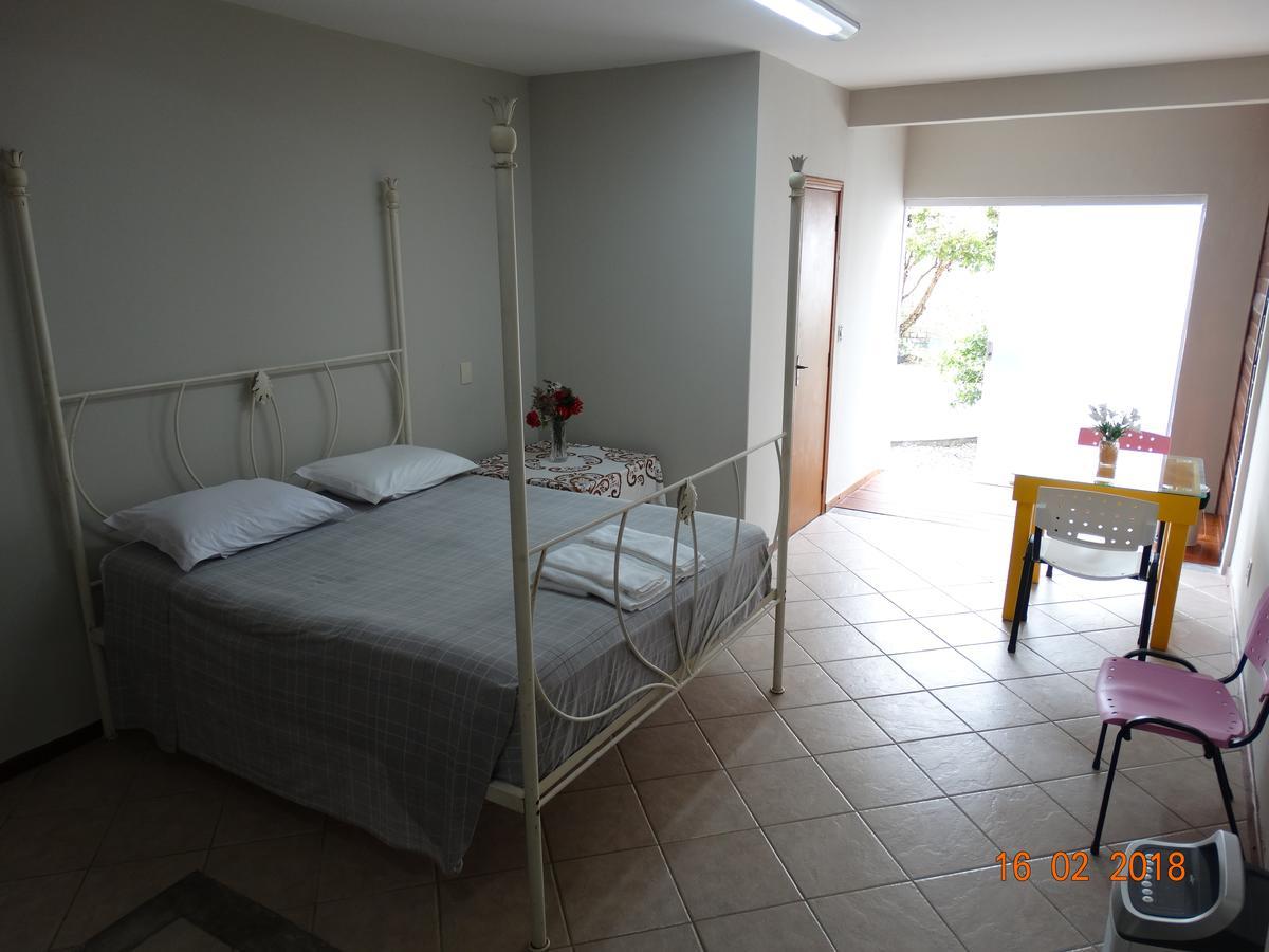 Appartement Pousada Casa Verde - Quartos Individuais - Smart Tv 32 - E Banheiro Privativo à Itajaí Extérieur photo