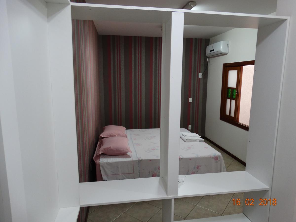 Appartement Pousada Casa Verde - Quartos Individuais - Smart Tv 32 - E Banheiro Privativo à Itajaí Extérieur photo