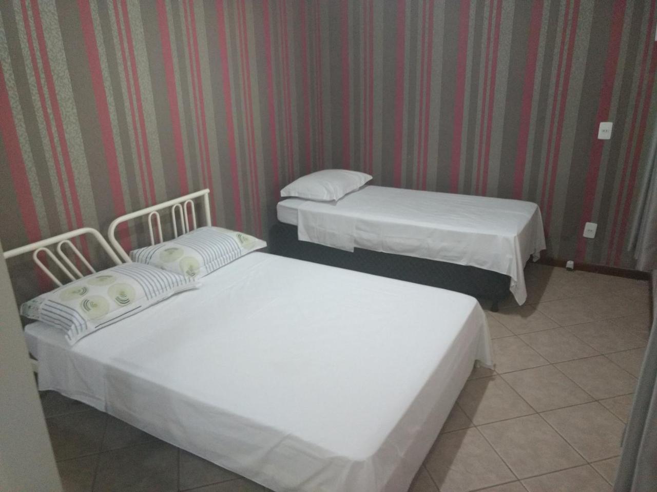 Appartement Pousada Casa Verde - Quartos Individuais - Smart Tv 32 - E Banheiro Privativo à Itajaí Extérieur photo